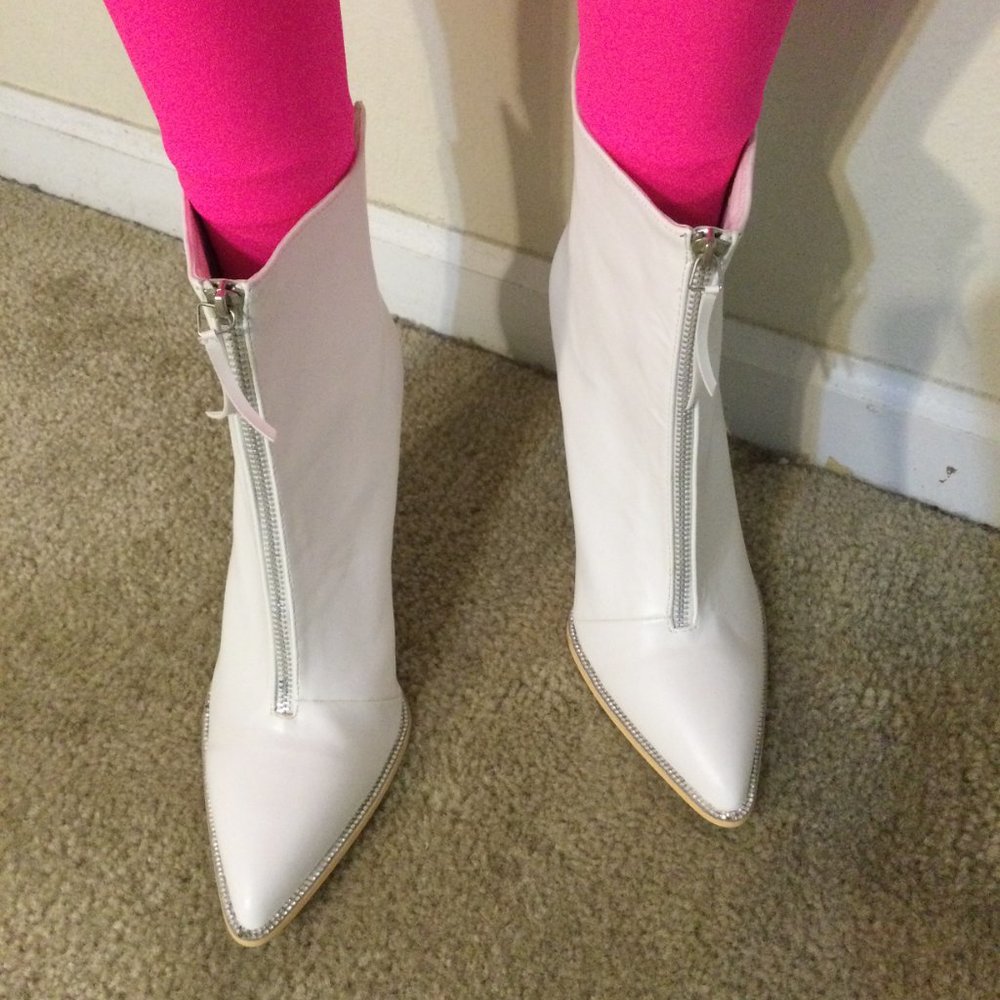 SIZE 9 RHINESTONE TRIMMED ANKLE BOOTS